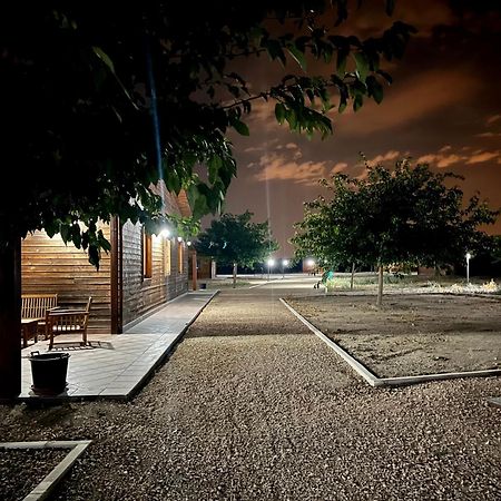 Granja Escuela Con Bungalows San Martín de la Vega Εξωτερικό φωτογραφία