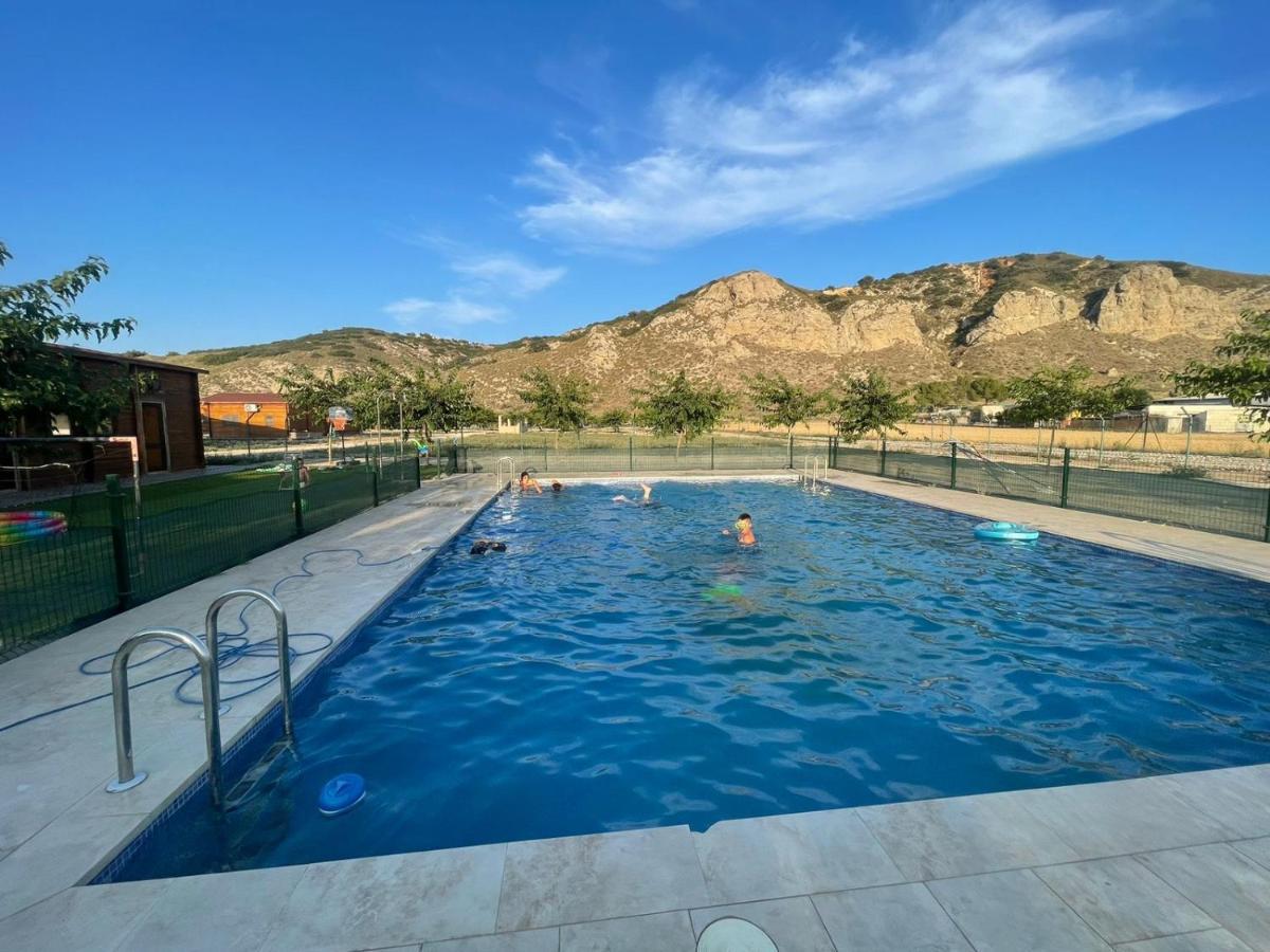 Granja Escuela Con Bungalows San Martín de la Vega Εξωτερικό φωτογραφία