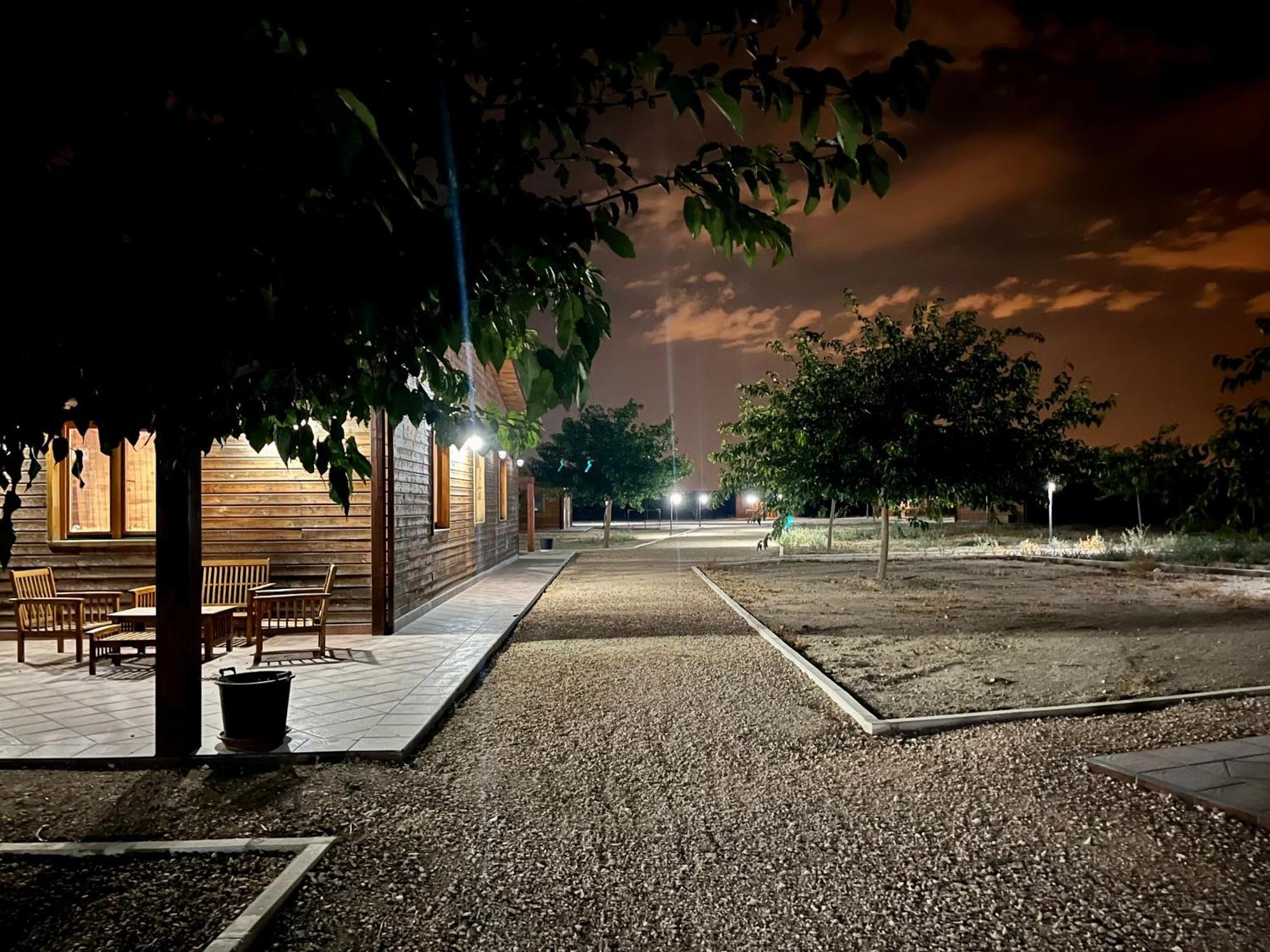 Granja Escuela Con Bungalows San Martín de la Vega Εξωτερικό φωτογραφία