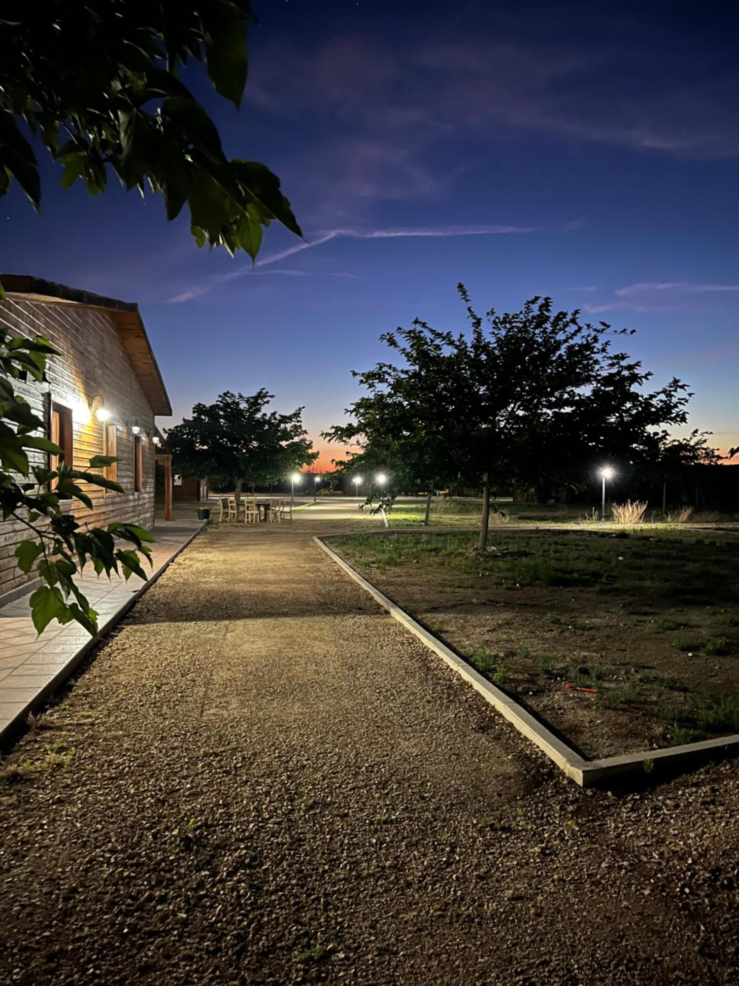 Granja Escuela Con Bungalows San Martín de la Vega Εξωτερικό φωτογραφία